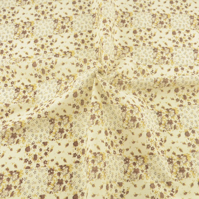 Ткань из 100% хлопка с принтом в виде темно-коричневых цветов для лоскутов | Дом и