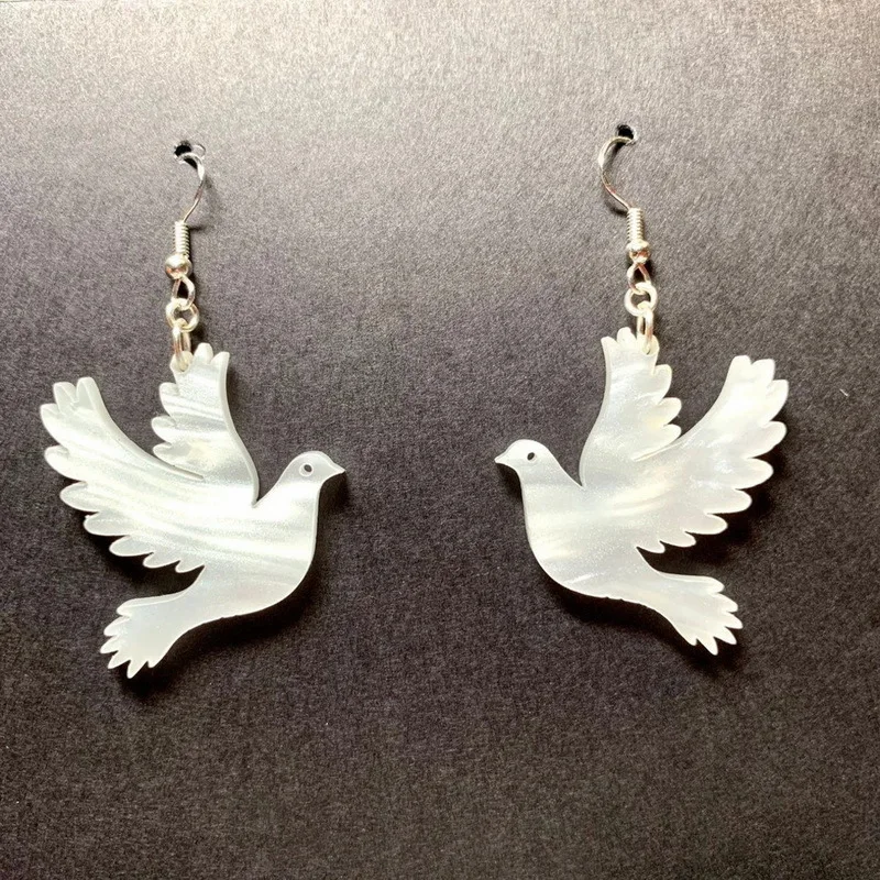 

Lucky Pigeon Acrylic Drop Earrings Vintage White Swallow Dangle Earings For Women Female Fashion Jewelry Accessories Gift