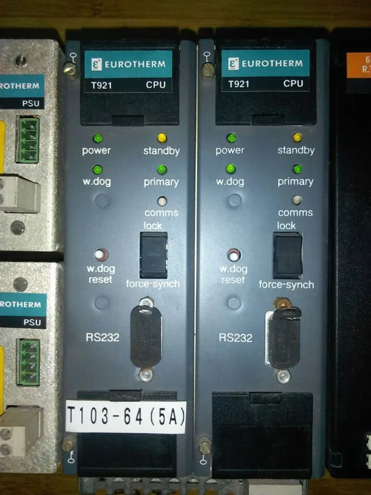 Бесплатная доставка используется модуль процессора автоматизации Eurotherm T921 |