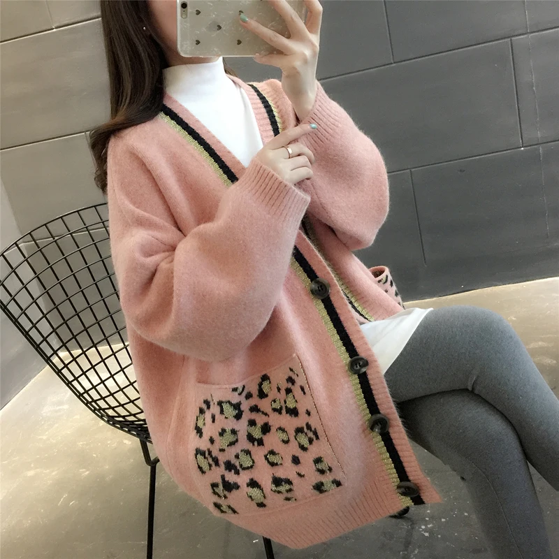 

2019 New autumn winter Thicken Knitting Sweater women Fashion V-Neck Single Breasted loose Leopard splice Sweaters Tops cc1733
