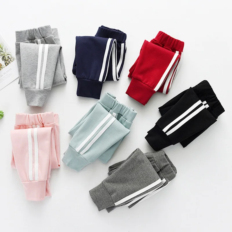 Модные спортивные штаны для мальчиков и девочек яркие леггинсы белые весенние в