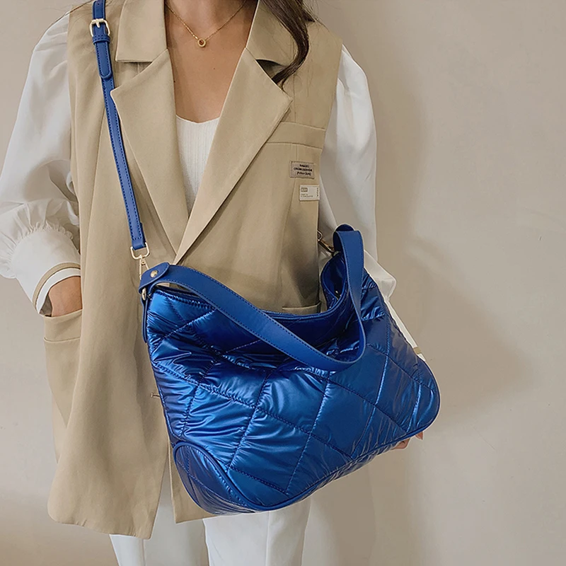 

Winter 2021 Geometric Nylon Waterproof Quilted Shoulder Crossbody Bag Designer Handbag Large-Capacity Tote Women's Bag