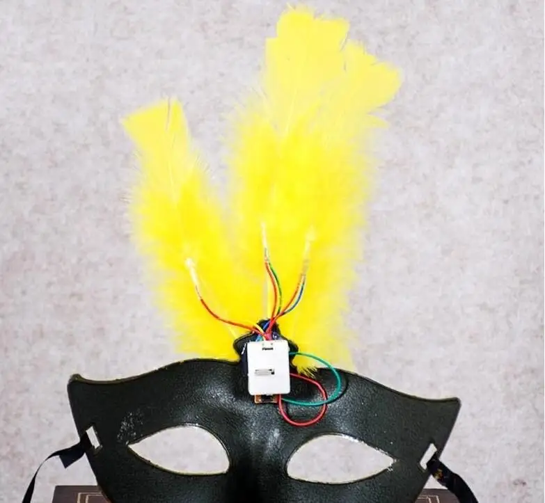 

Makeup Dance Masks Luminous Lights LED Fragrance Gold Princess Princess Feather Mask