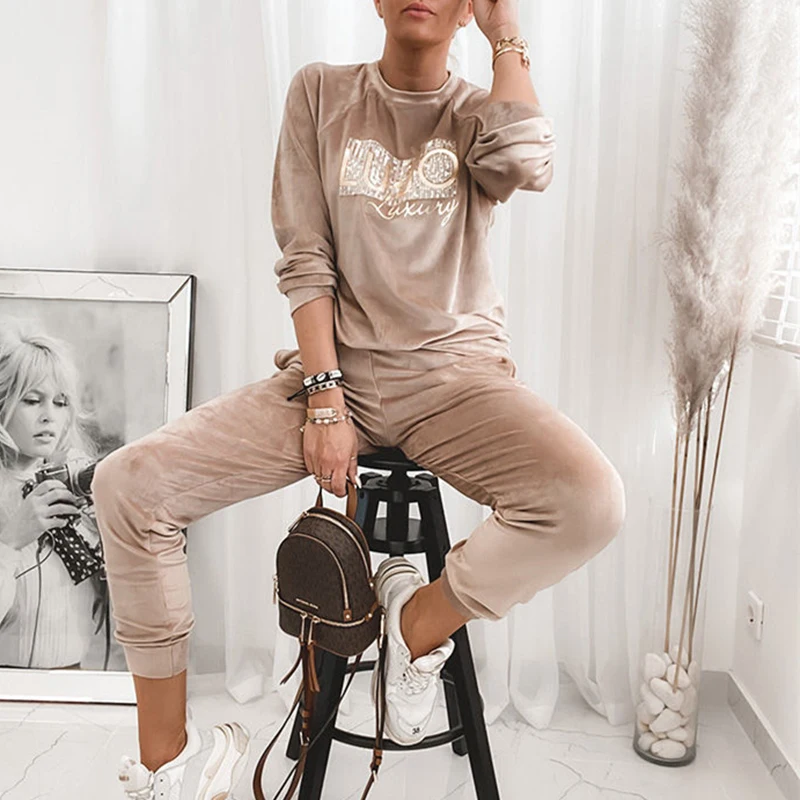 

Женский комплект из двух предметов с блестками и буквенным принтом, осенние женские бархатные комплекты, зимний теплый свитшот и повседневные длинные брюки, костюмы