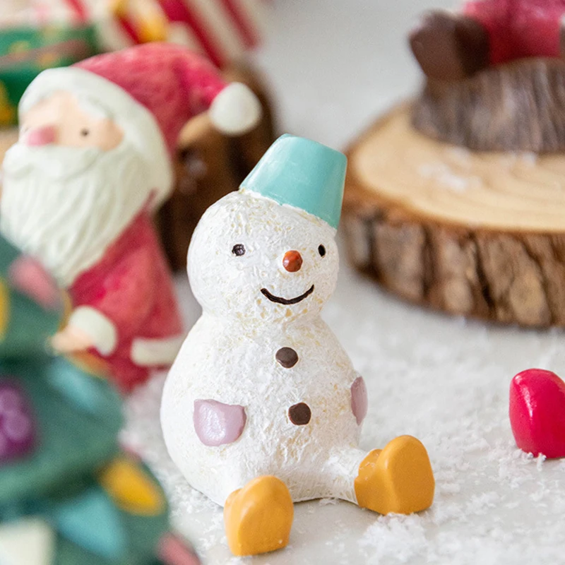 1PC Desktop Ornaments Miniature Resin Shooting Scene Props Display Christmas Lovely Snowman Garden Home Decor Window Accessories |