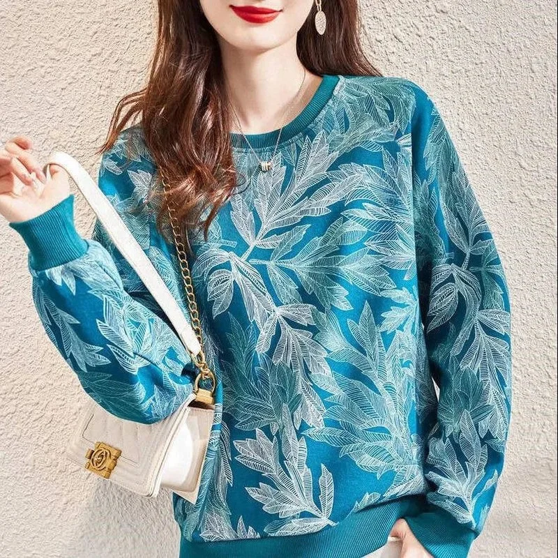 

Женский свитшот с круглым вырезом и принтом листьев