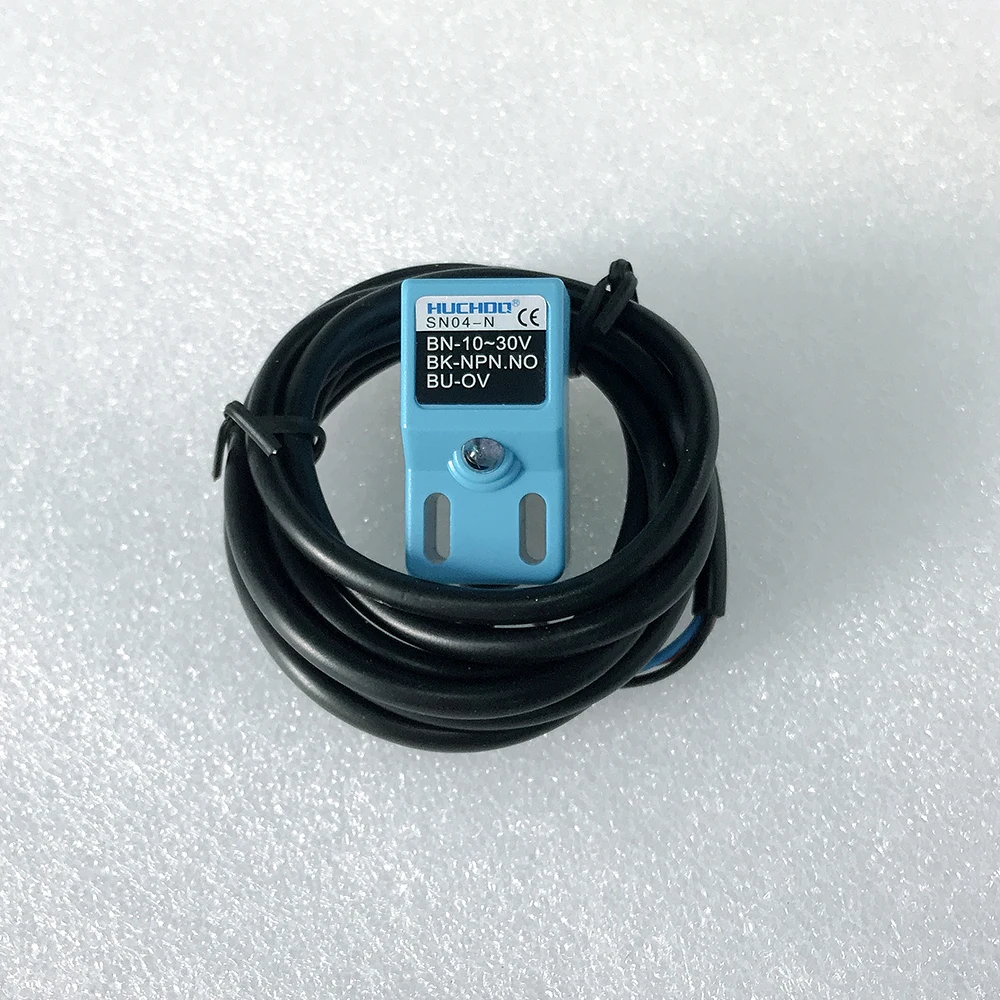 Датчик положения с автоматическим выравниванием расстояния обнаружения