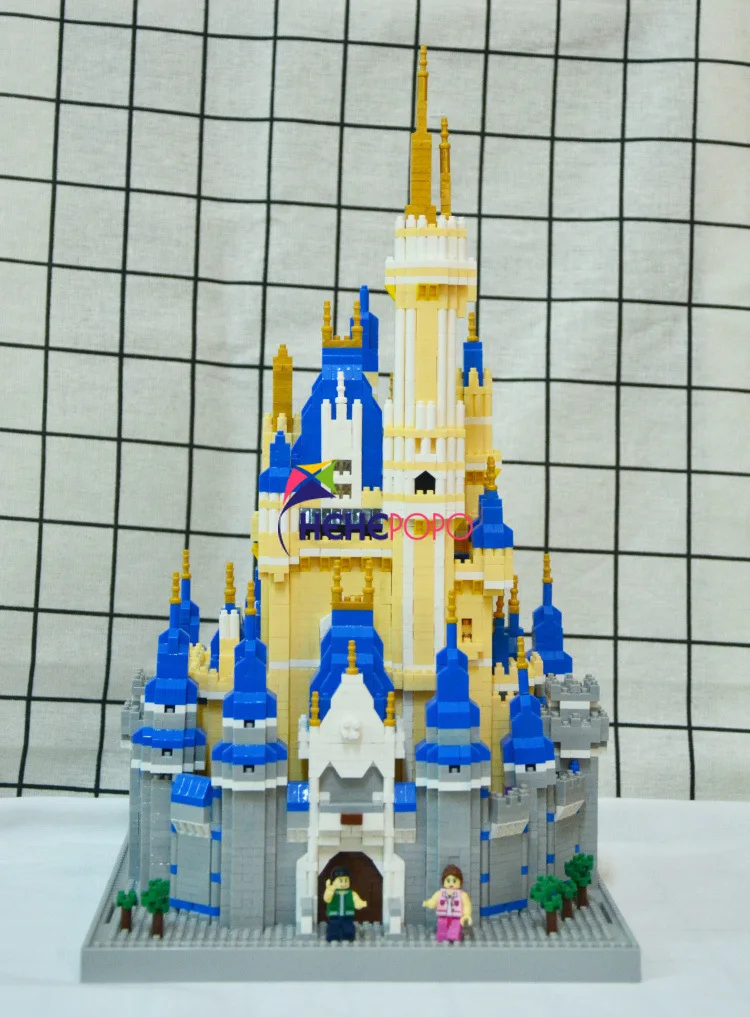 

5500pcs 16061 Castle Block Diamond Small Particle Building Blocks Assembling Bricks Toy Big Castle Model Toys Children Gift