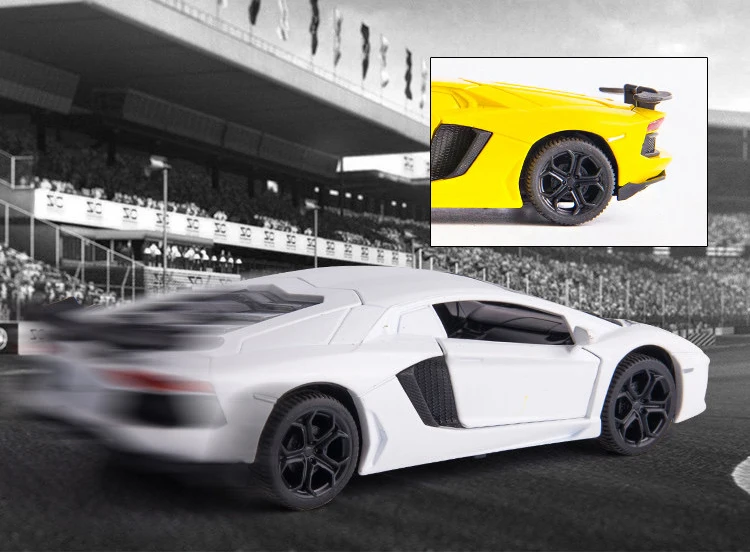 Modelo de Carro Quente para Crianças Aventador Esportivo Diecast Som Super Corrida Levantamento Cauda Roda Carro Presentes 1:32 Lp740-4 s 6 Carrinhos de brinquedo e de metal