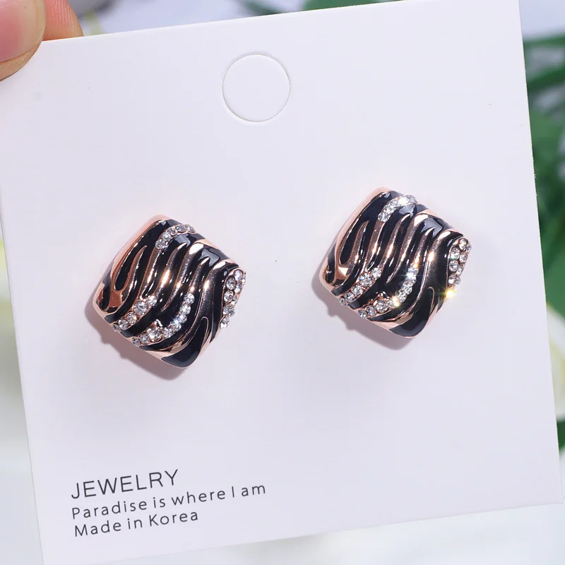 Женские простые квадратные серьги гвоздики с кристаллами роскошные сверкающие