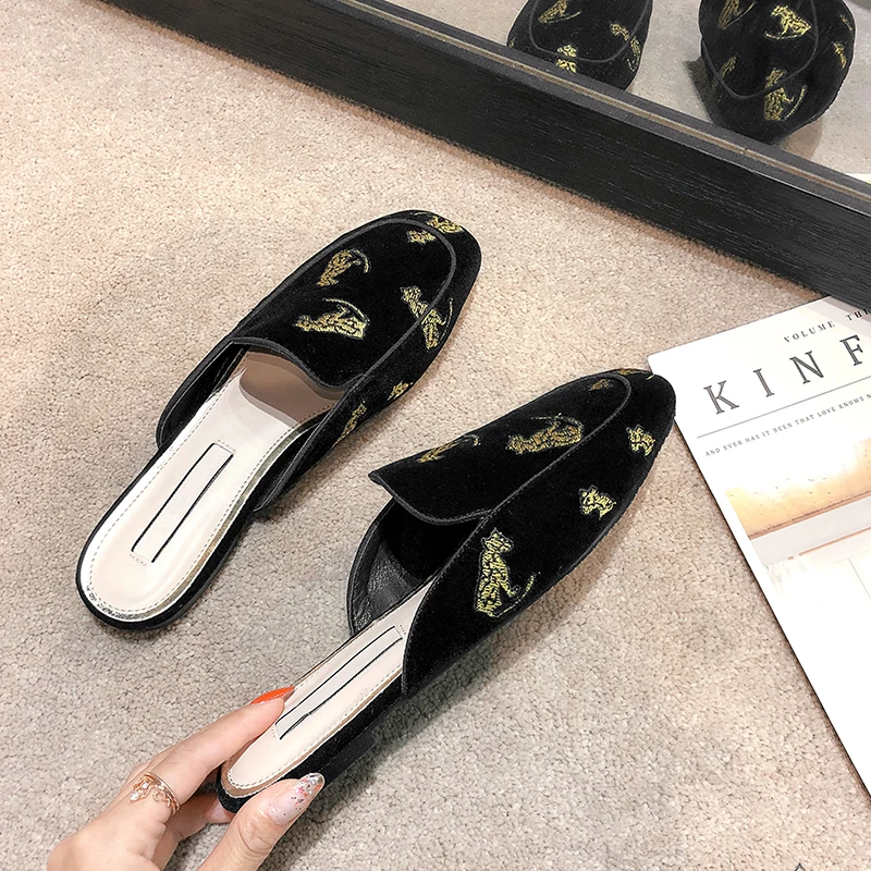 

Women's slippers spring 2021 wear flat heel fashion embroidered Muller shoes lazy flat sandals femmes chaussures women shoes