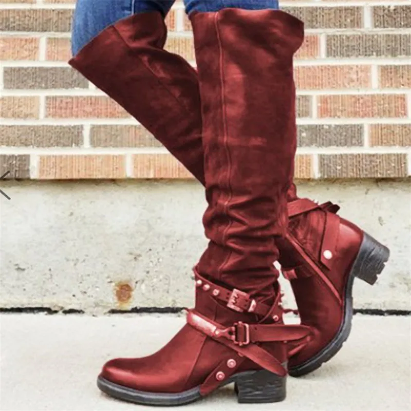 Женские сапоги из натуральной кожи с круглым носком на низком квадратном каблуке