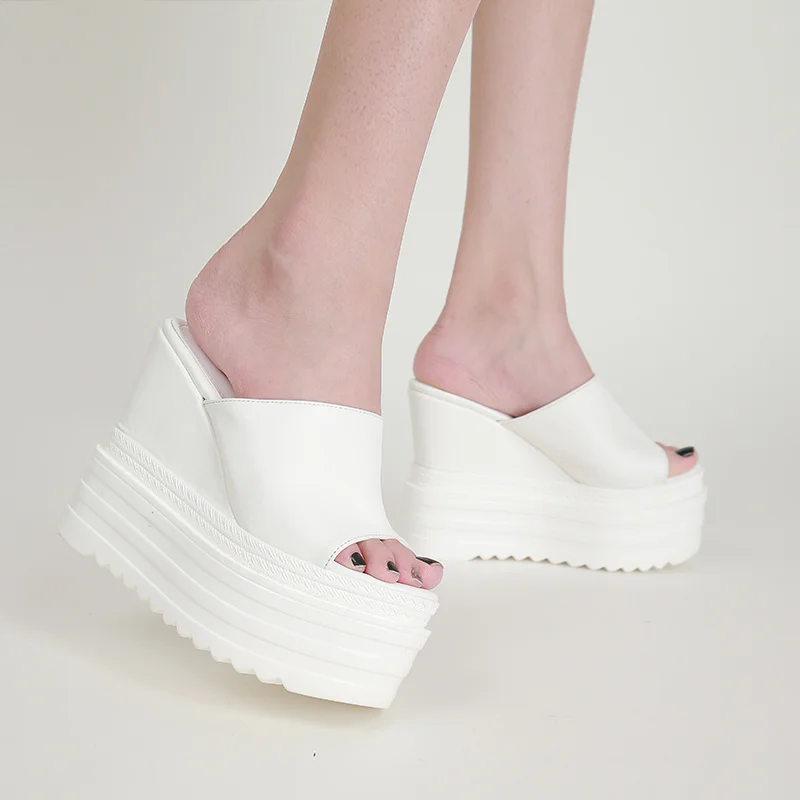 

Летние шлепанцы на танкетке, женские мюли на платформе, белые модные уличные шлепанцы на высоком каблуке, женские шлепанцы