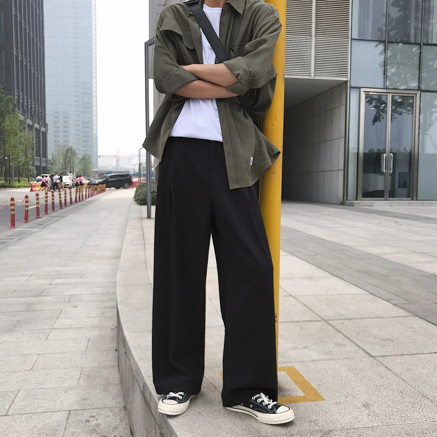 Брюки мужские свободные с широкими штанинами хлопковые повседневные эластичные