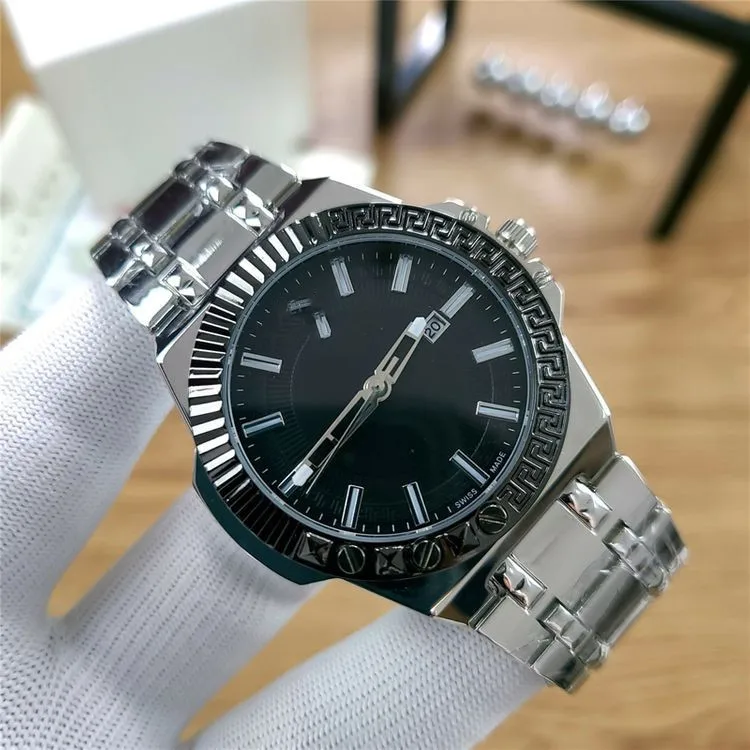 

2021 men's watch European and American carbon fiber grain fashion brand quartz watch Black pointer Sports Watch