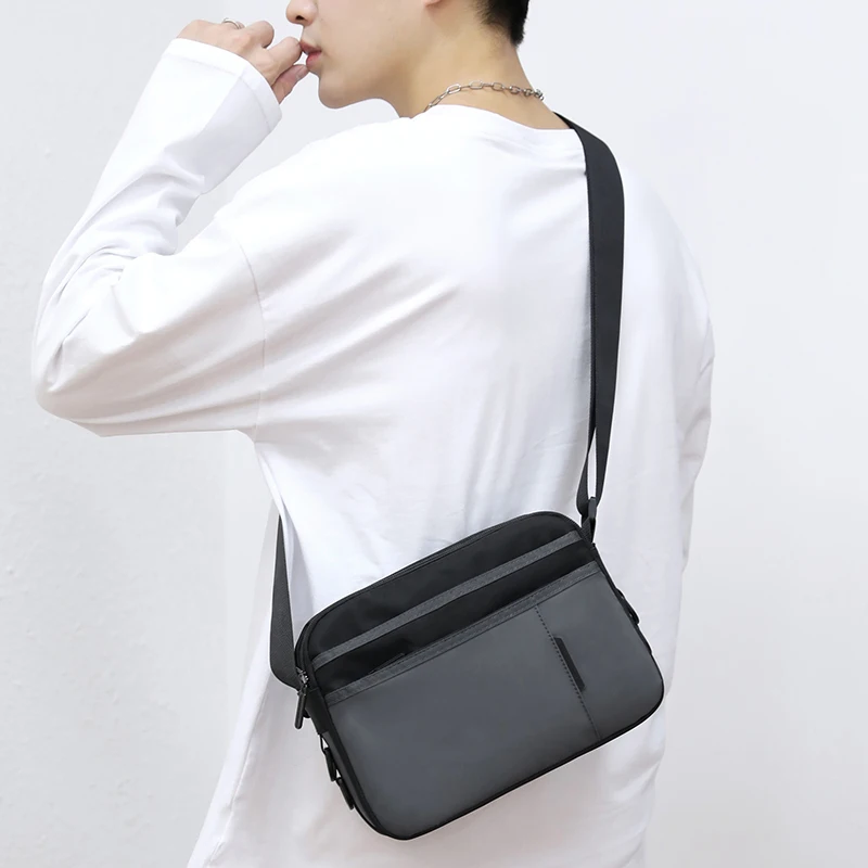 

Mini practical men crossbody bag retro sturdy waterproof nylon men's shoulder bag casual outdoor short-distance travel bags 2021