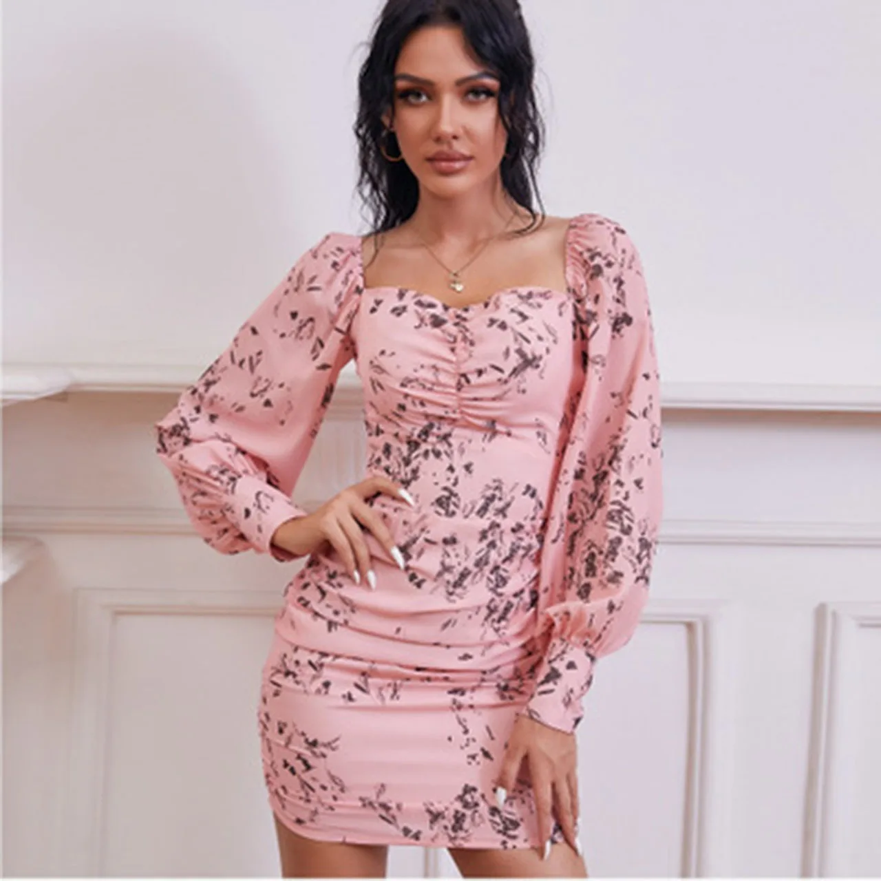 

Summer Dress 2021 Sexy Fashion Mini Puff Long Sleeve Women Mini Vintage V Neck Pink Floral Print French Style Sexy Party