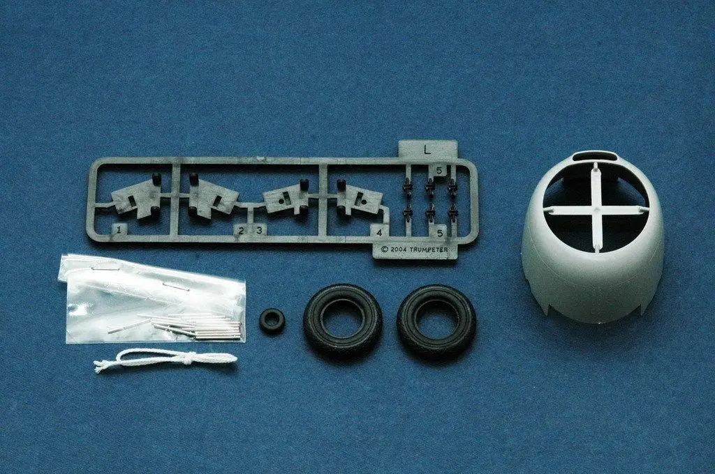 Мститель Trumpeter 1/32 02233 |Наборы для сборки моделей| |