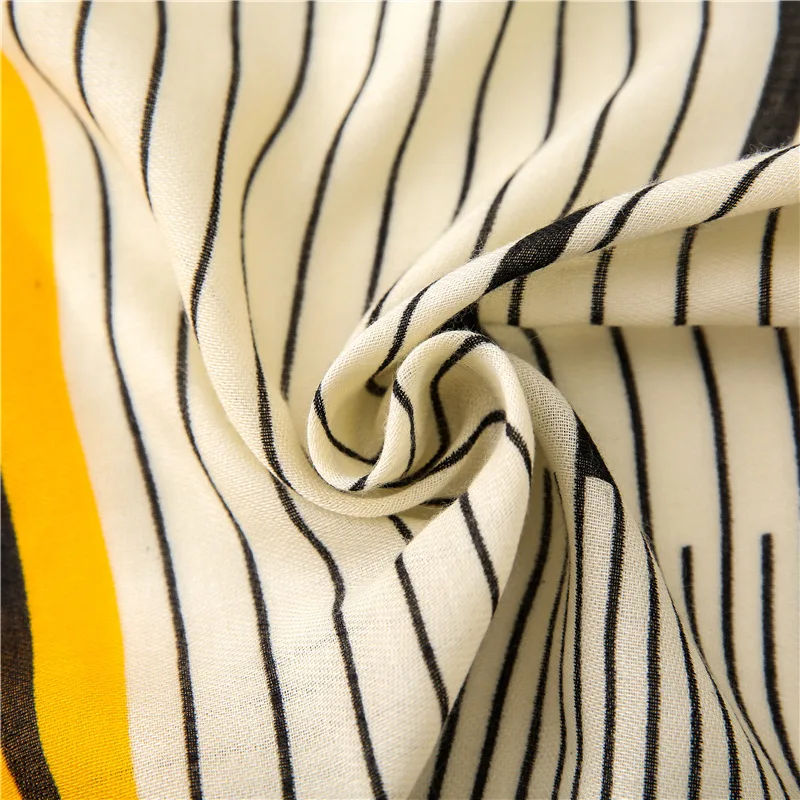 

Luxury Autumn and winter women print quality cotton material scarves 2020 tourism seaside Beach sunscreen Fashion yellow shawl