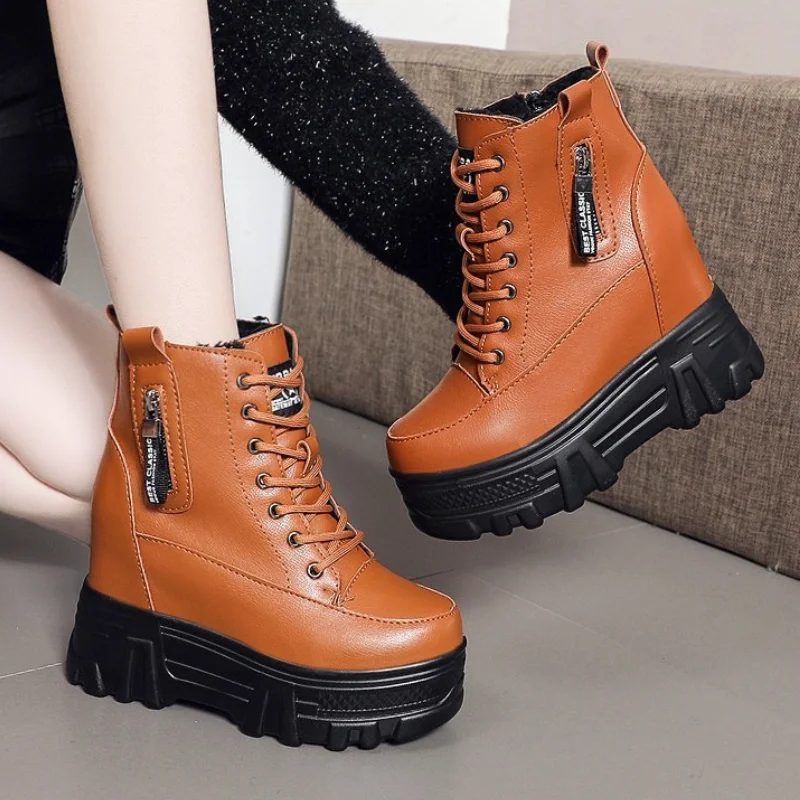 

Брендовые женские ботинки 2021 кожаная модная повседневная обувь на платформе женские высокие ботинки теплые Нескользящие Зимние ботильоны