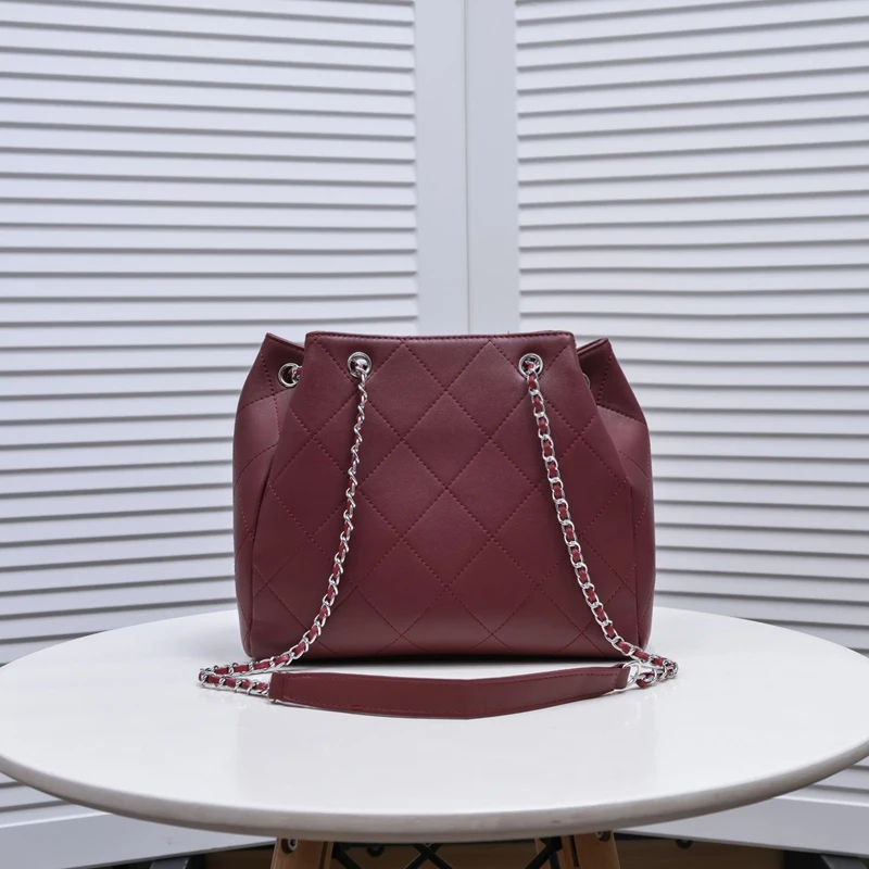 

Branded Bags Luxury For Women Classic Lady's Crossbody Bag Fashion Good Quality Hardware And Good Quality Metal Chain Strap 26cm