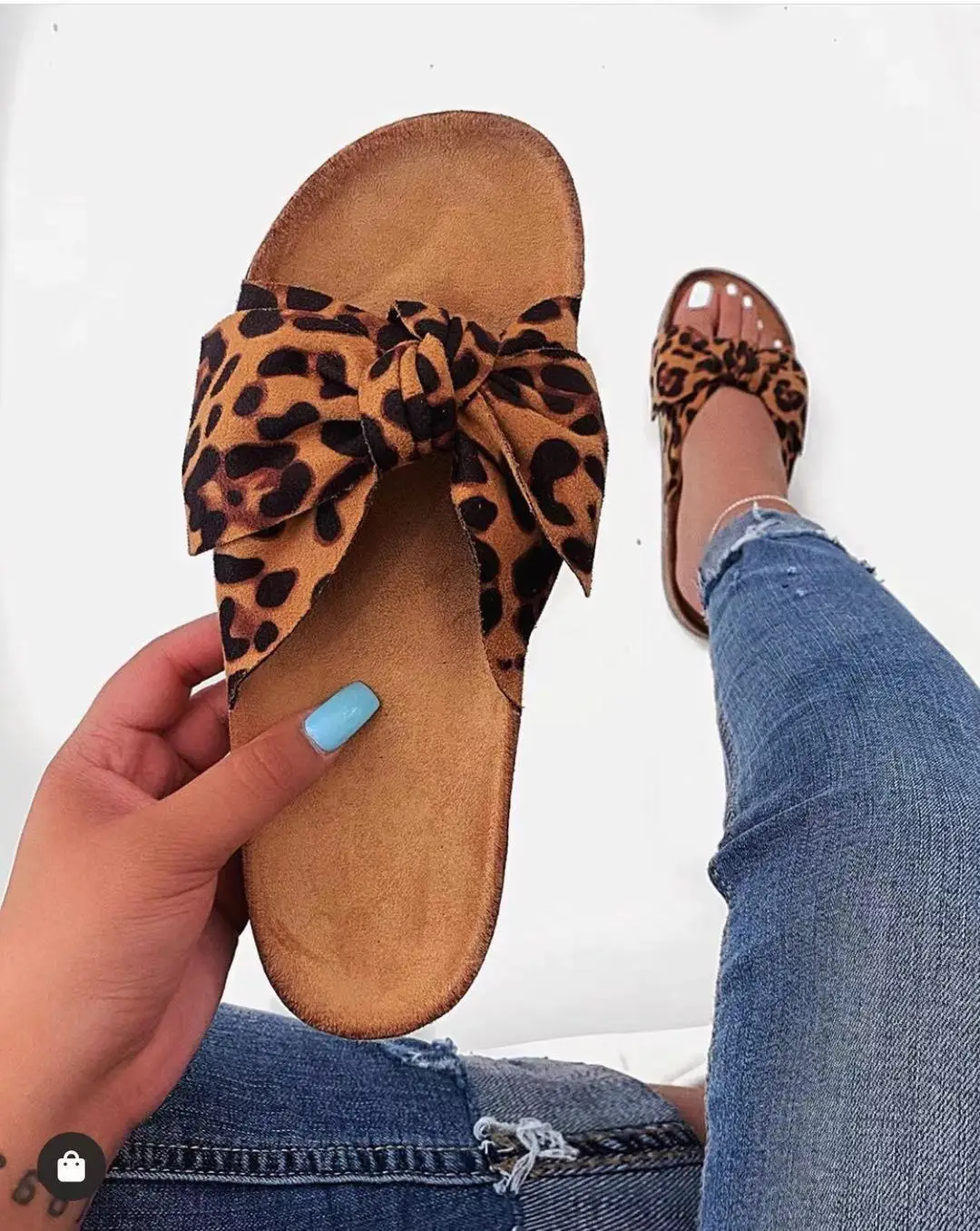 

Women Sandals Bow Flat Shoes Slippers Leopard Sweet Girls Flip Flops Casual Home Female Outdoor Beach Sandals Lightweight Summer