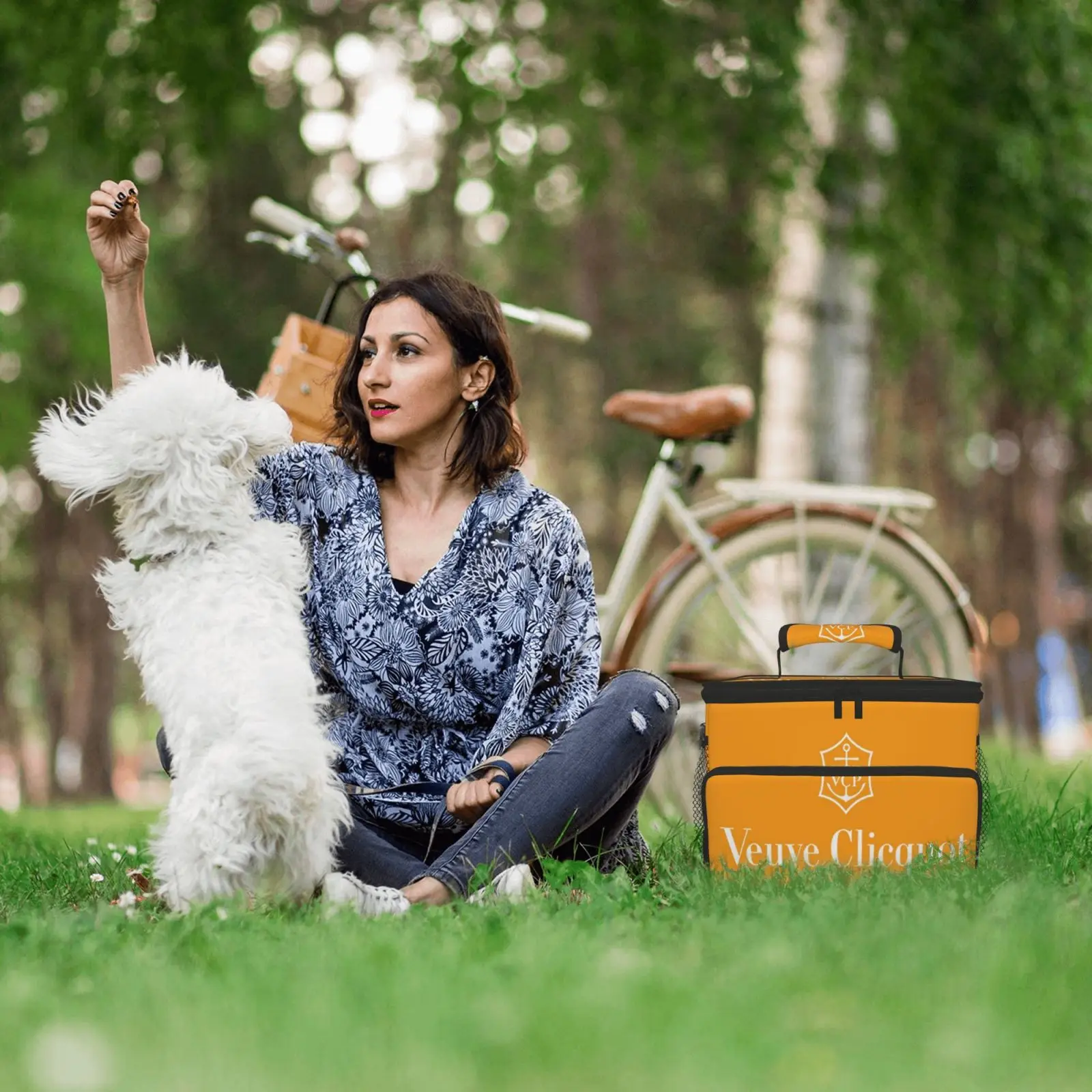 

Veuve Clicquot Moet & Chandon Champagne Picnic Bag Large Capacity Luxury Lunch Bag Family Pack Refrigerated Shopping Bag_vcwcb23