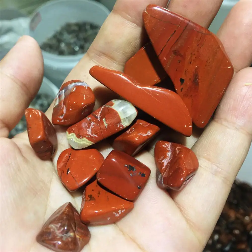 100 г Натуральная красная яшма Кристалл переворачивая камни целебные кристаллы
