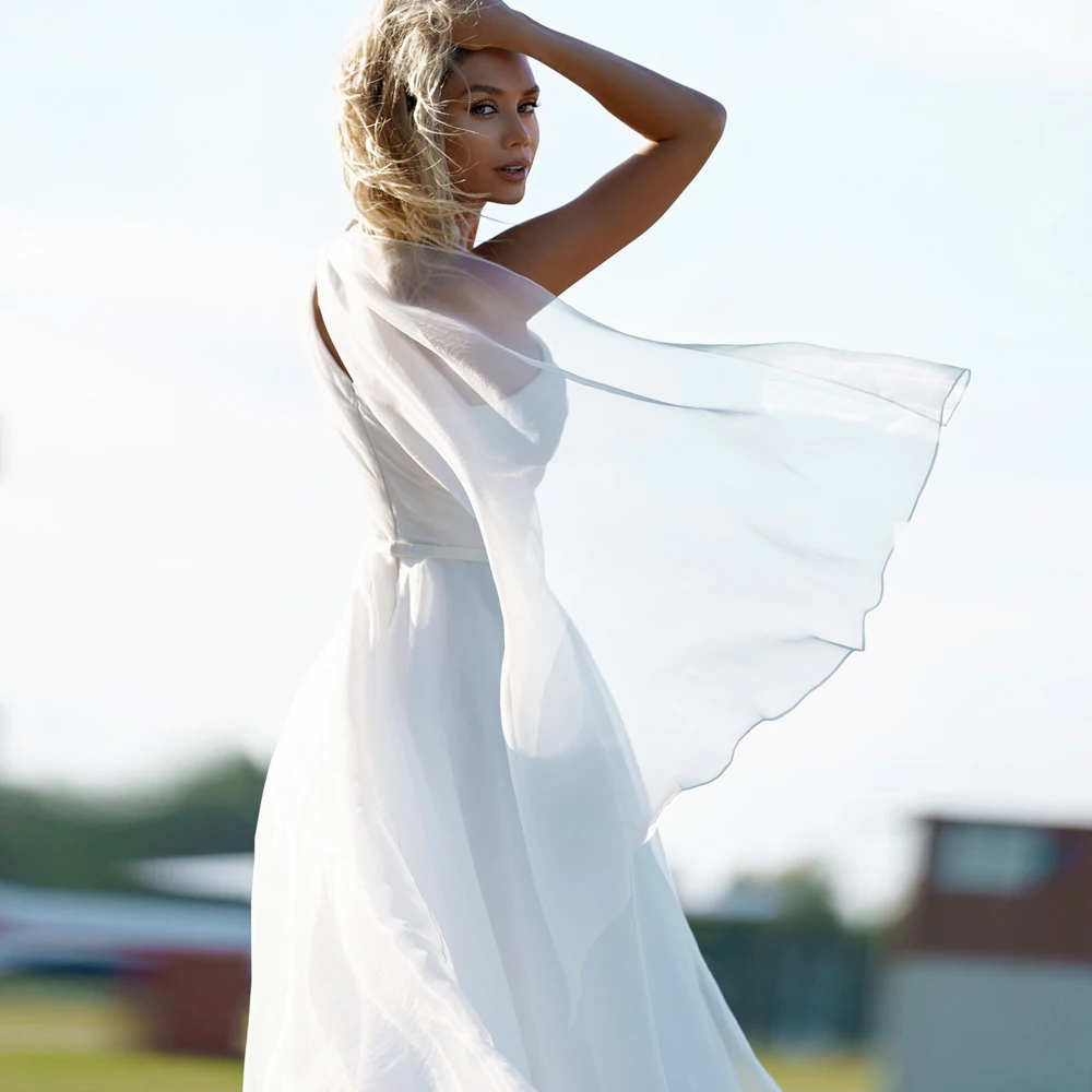 

Simple One-shoulder Wedding Dress A-line Organza Bridal Gown with Pleats Court Train robe de mariage
