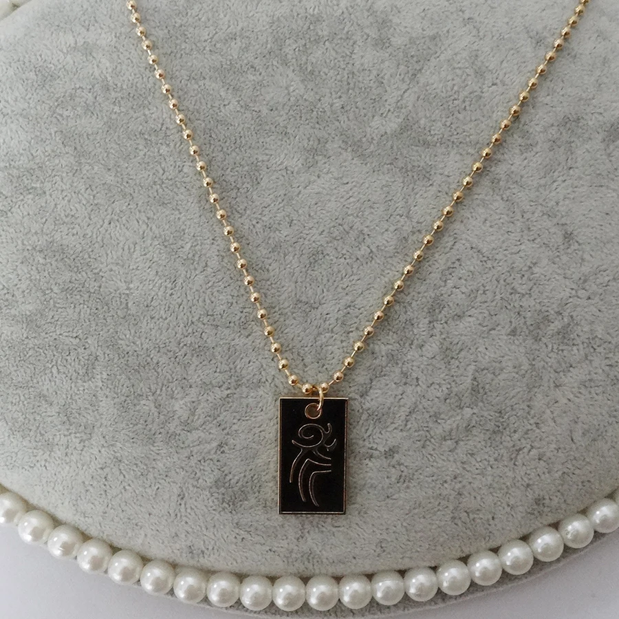 

Hiphop Bead Link Necklace with Medallion Acrylic Rectangle Pendant Necklace Jewelry Cool Girls