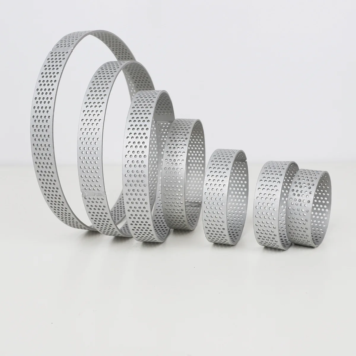 Алюминий сплава круглый торт кольцо прессформы торта Формы для Мусса перфорация