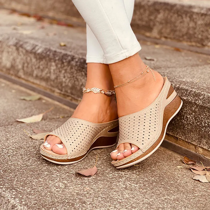 

Women's Wedges Sandals Thich Bottom Solid Peep Toe PU Leather Retro Female Slippers Beach Shoe 2021 Summer Ladies Sandals