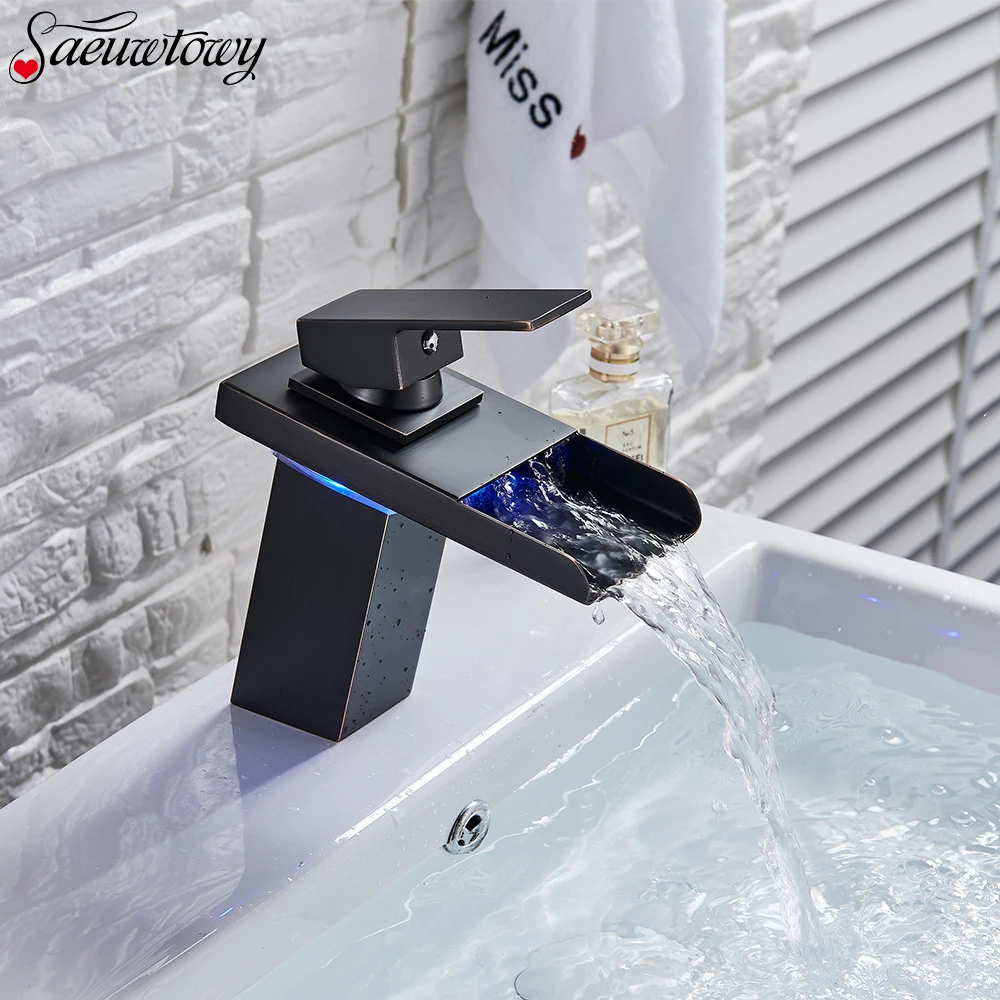 Хромированный Светодиодный смеситель для раковины в ванной комнате кран горячей