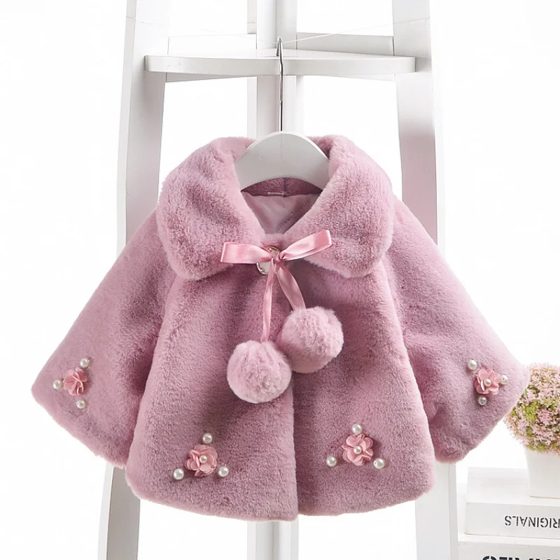 Пальто-накидка детское осенне-зимнее с цветочным узором |