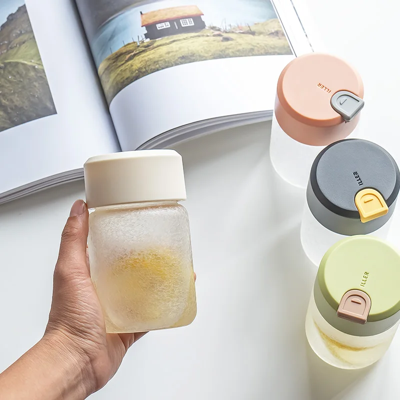 

Simple And Lovely Transparent Plastic Water Bottles BPA Free Creative Frosted Water Bottle With Portable Travel Tea Cup