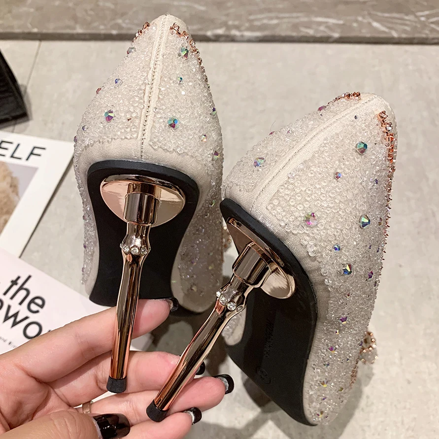 2021 новые женские туфли с ремешком на пряжке сексуальные украшением в виде