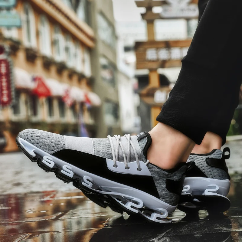 

Роскошные кроссовки для мужчин, новинка, модные кроссовки для мальчиков, сетчатые спортивные дышащие универсальные модные туфли, мужские м...