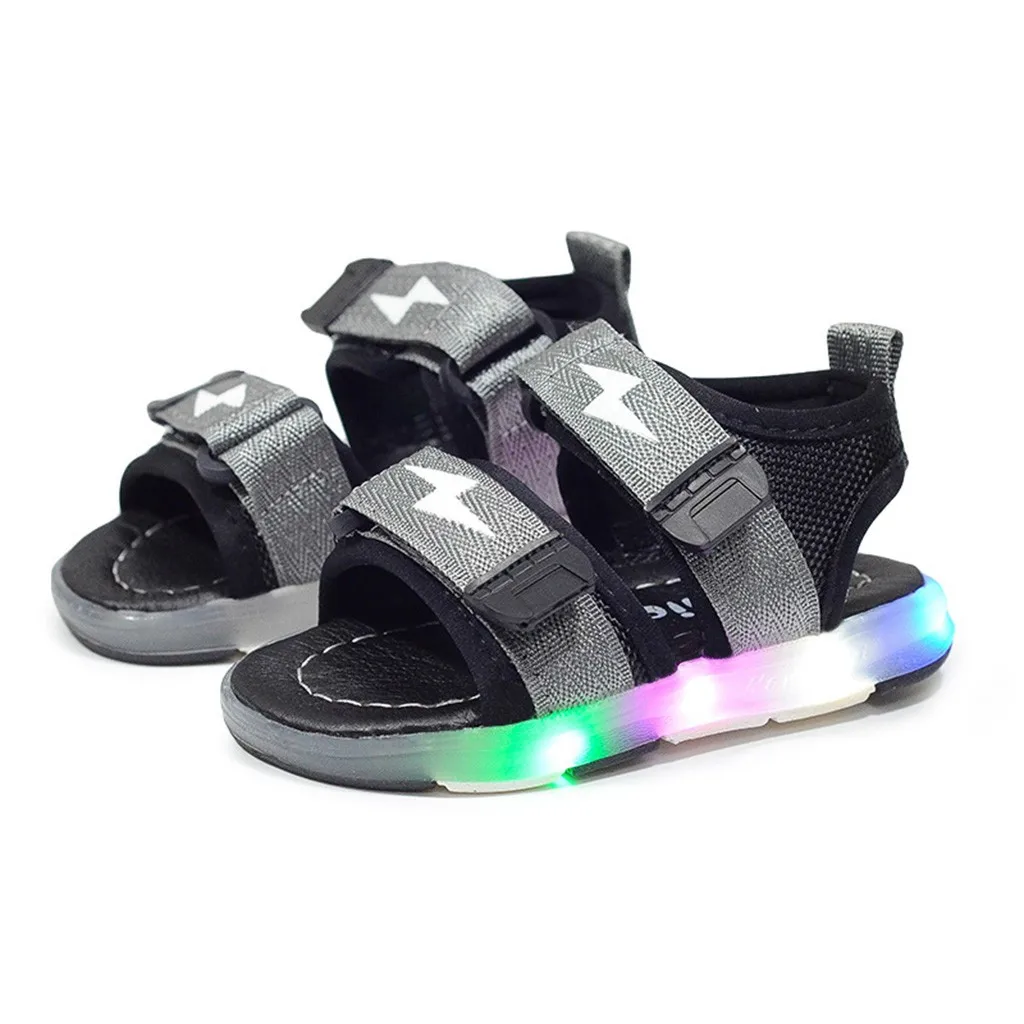 

Baby Comfortable Sandals 2020 Summer New Children Baby Boys Lightning Led Light Luminous Run Sport Sandals Sneakers Beach Shoes