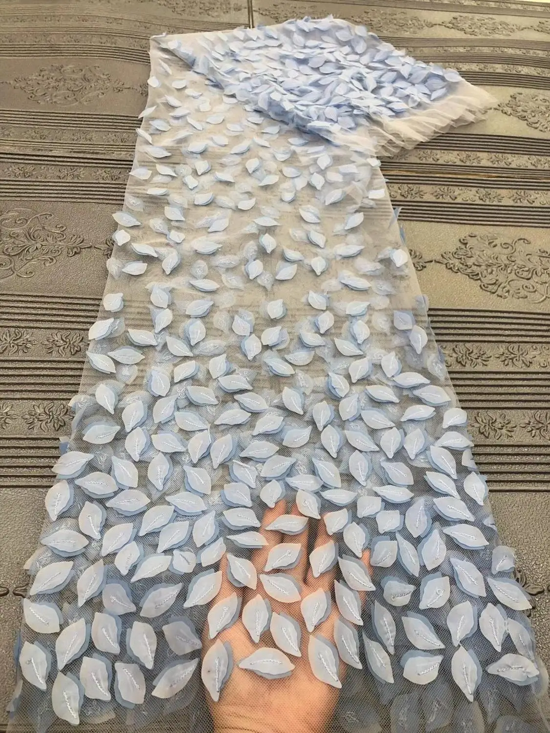 

2020 High Quality French Mesh Lace Fabric Latest African Tulle Lace Fabric With Sequins For Nigerian Women Dress Party