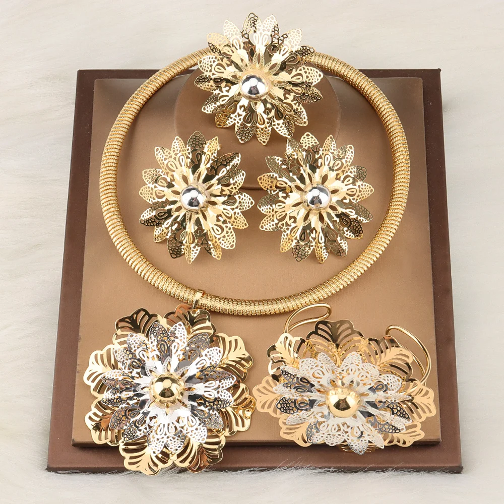 

Комплект женских ювелирных изделий из колье, серёг и кольца