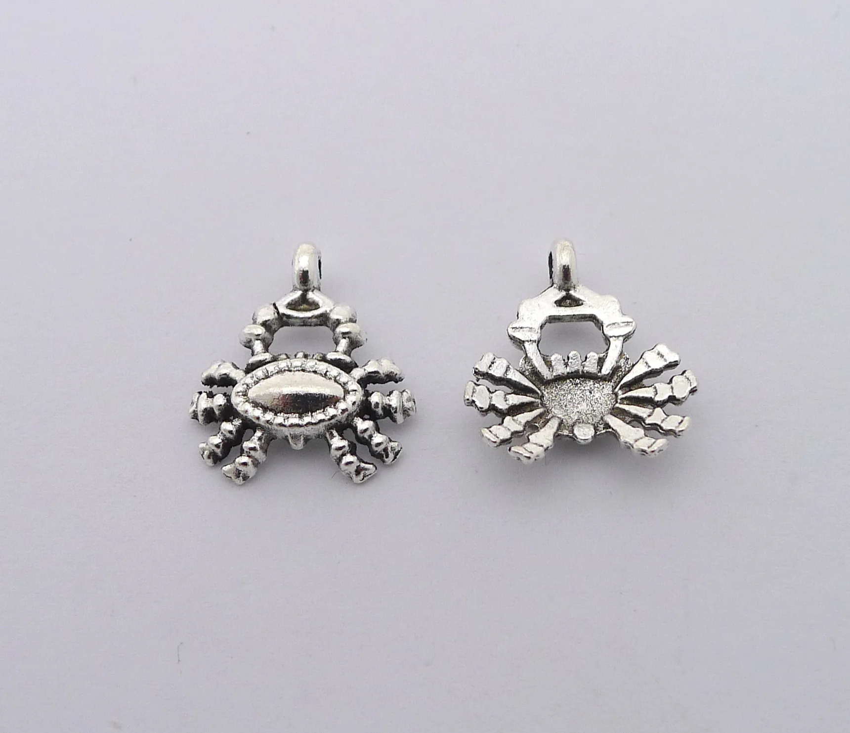 

Charm for making jewelry 20pcs 14x16mm antique silver color Crab charms