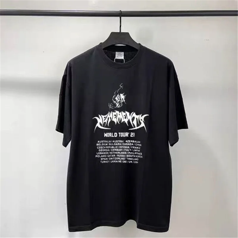 

New High Quality Vetementst T-Shirt World Tour'21 Black Skull Print Men's And Women's Short Sleeve Vetements T-Shirt Black