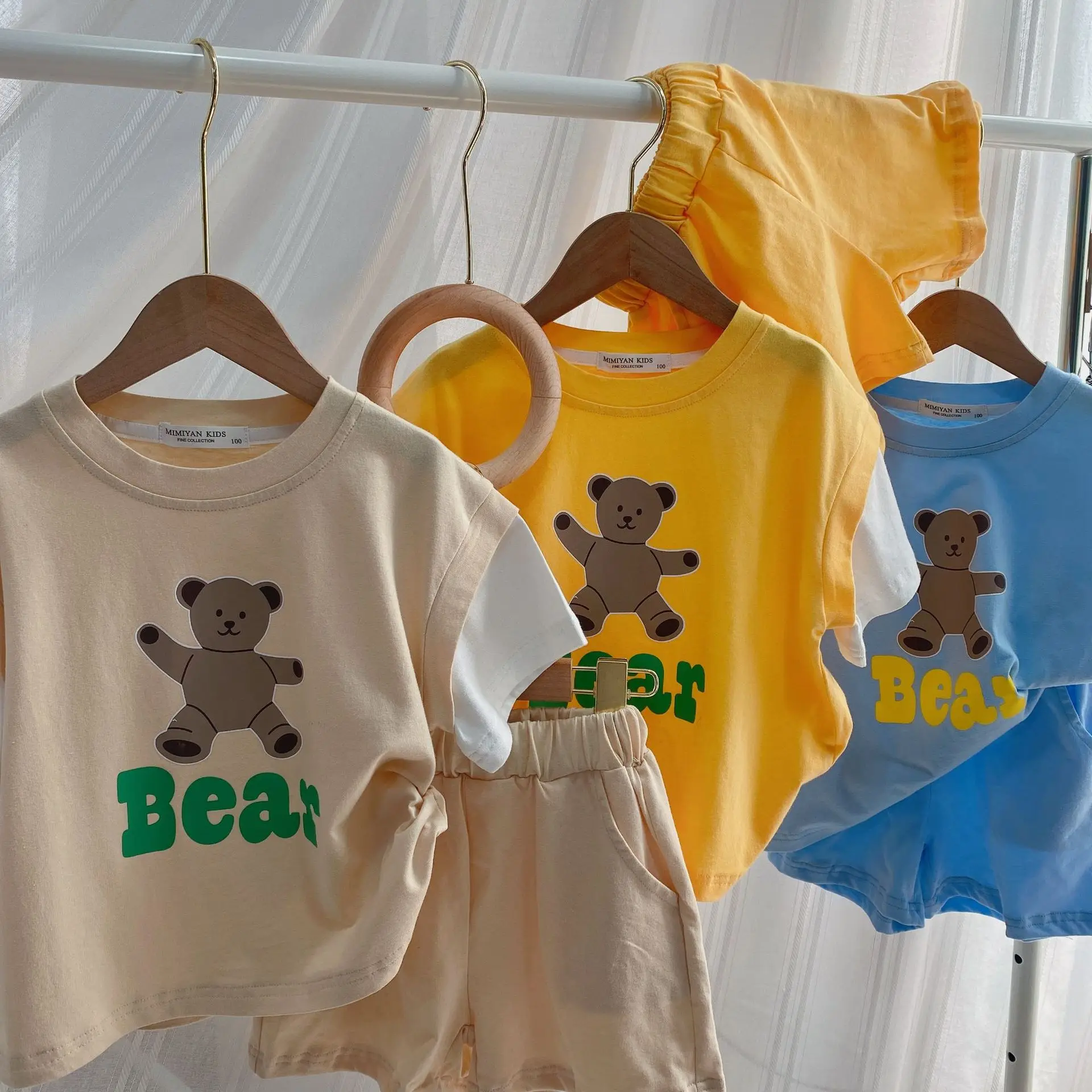 

Summer 2021 unisex kids cartoon outfits boys and girls short sleeve Tees and shorts 2pcs suits children sports clothes sets