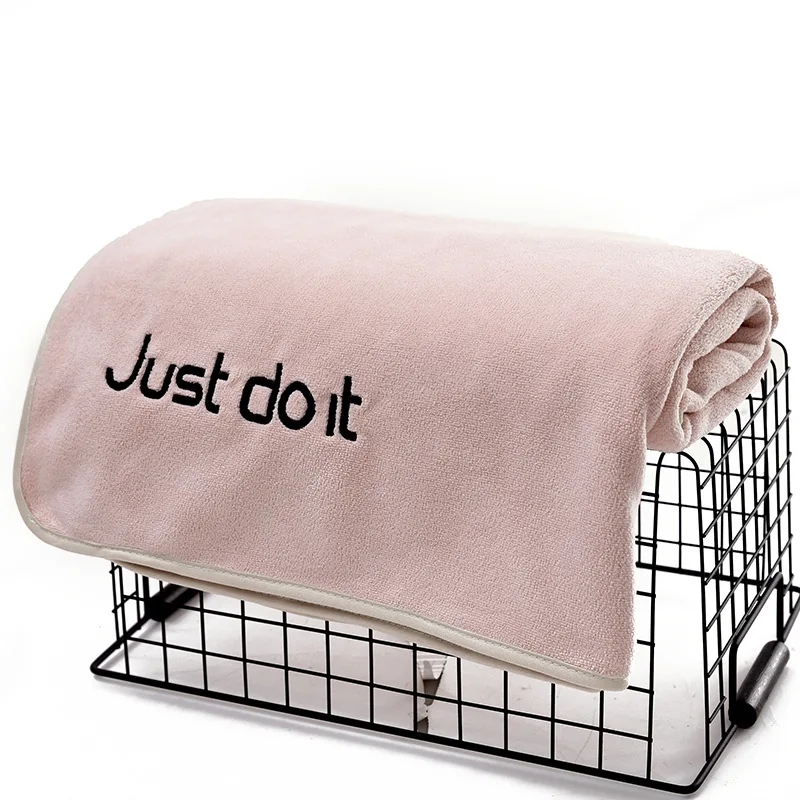 Однотонное банное полотенце супер микрофибра вышитое пляжное для взрослых