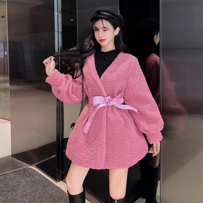 

Плюшевое пальто в гонконгском ретро-стиле из розовой овечьей шерсти, Женский плотный Топ средней длины с глубокой талией для осени и зимы