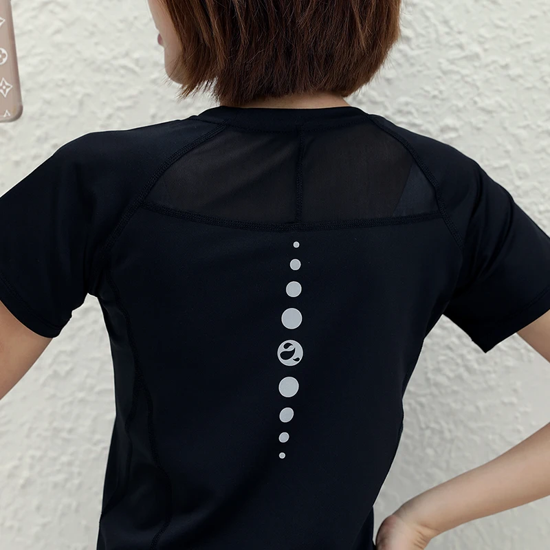 Женская быстросохнущая дышащая Светоотражающая Спортивная футболка для фитнеса