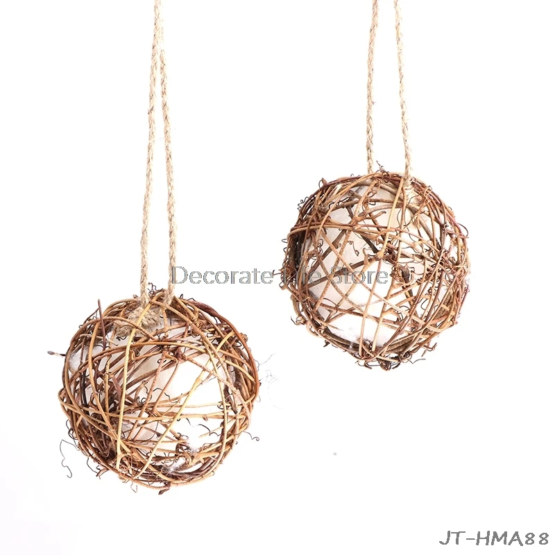 

Hummingbird Nesting House Birds Hand-woven Rattan Globe Bird Parrot with Cotton