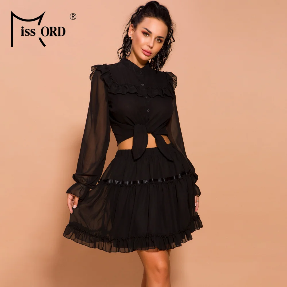 Женское мини-платье Missord с глубоким треугольным вырезом и оборками элегантные