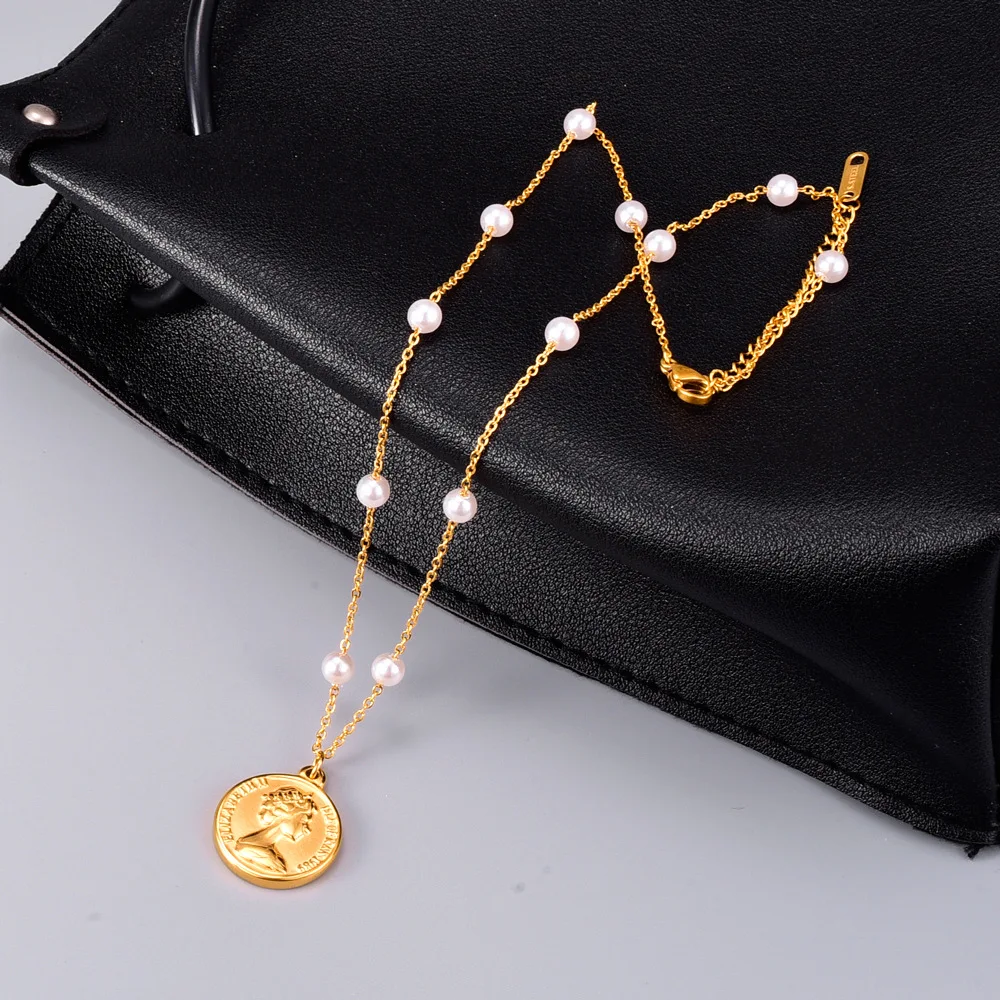 

2021 Fashion Stainless Steel Queen Coin Necklace for Women Pearl Chain Choker Korean jewelry Sexy clavicle chain party
