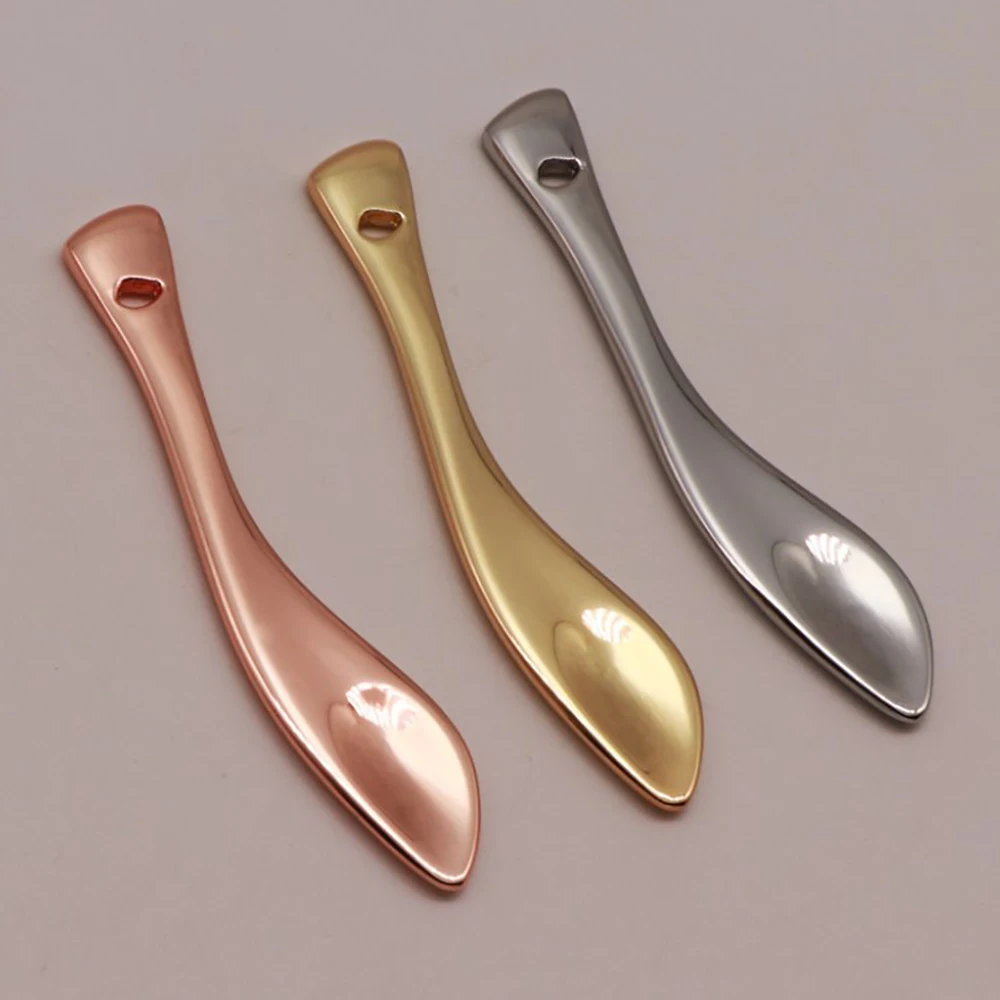 

1pcs Metal Curved Cosmetic Spatula Scoops Makeup Mask Spatulas Facial Cream Spoon Beauty Makeup Tool Cosmetic Subpackage Spoon